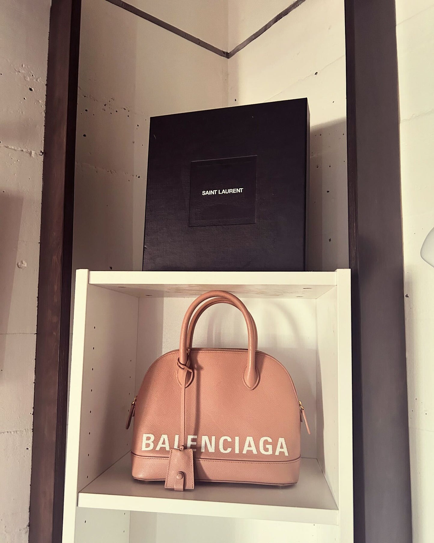 BALENCIAGA Mini - Hand me now