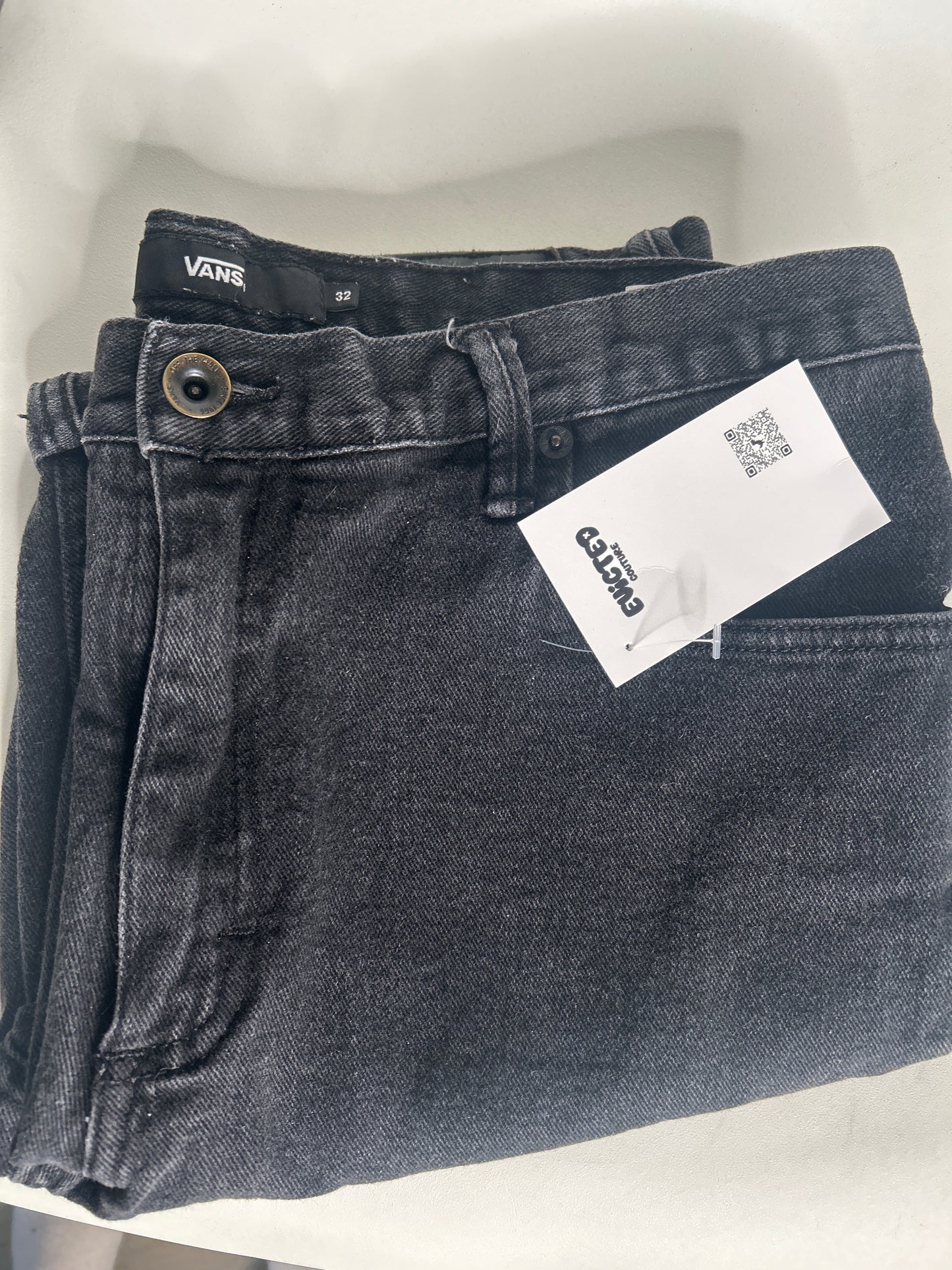 VANS off the wall denim short
