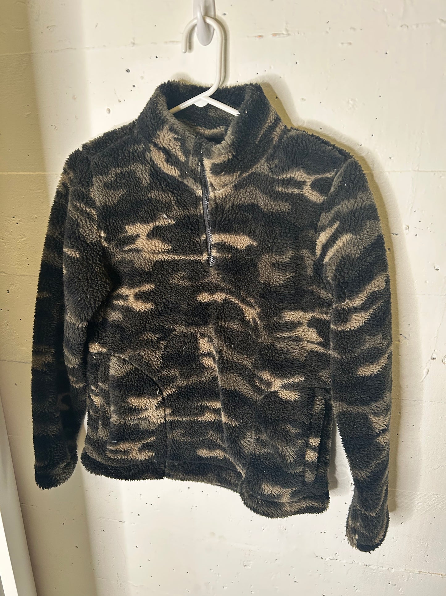 Cozy Camo Half Zip | Small