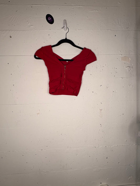 XS-S Firecracker Red Crop
