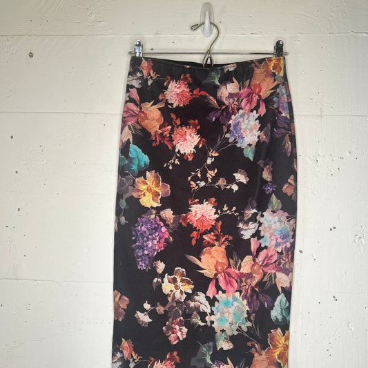 Dark Mode Floral Pencil Skirt XS-S
